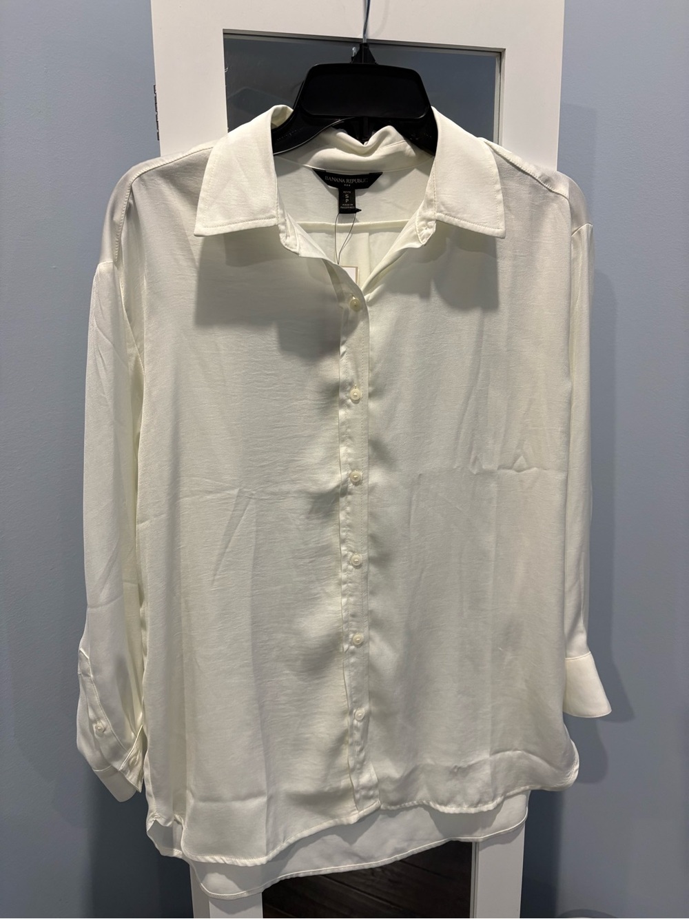 Banana Republic Ivory Button-Up Blouse